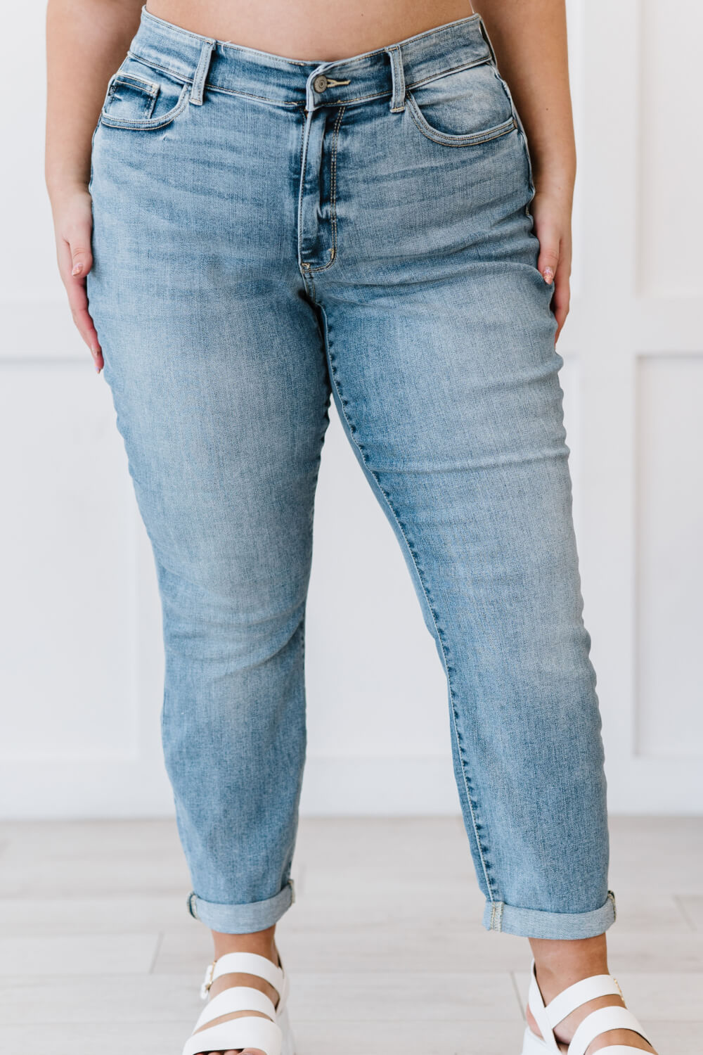 Judy Blue Ruby Full Size Mid-Rise Bleach Wash Boyfriend Jeans