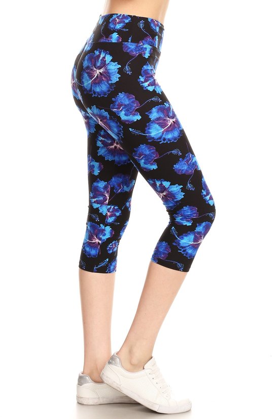 Yoga Style Banded Lined Floral Printed Knit Capri